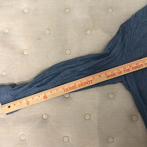 Marine layer Men’s size “Larger” (in between large and XL) casual button down - Picture 6 of 6